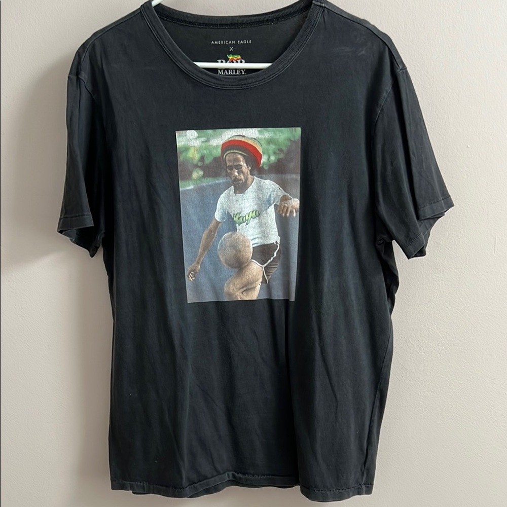 American Eagle Outfitters Black Short Sleeve Tee